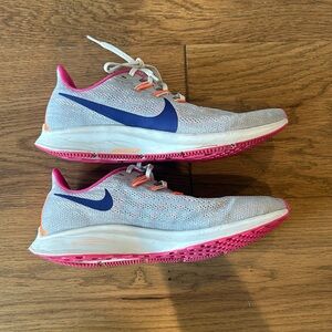 Nike Women’s Sneakers
